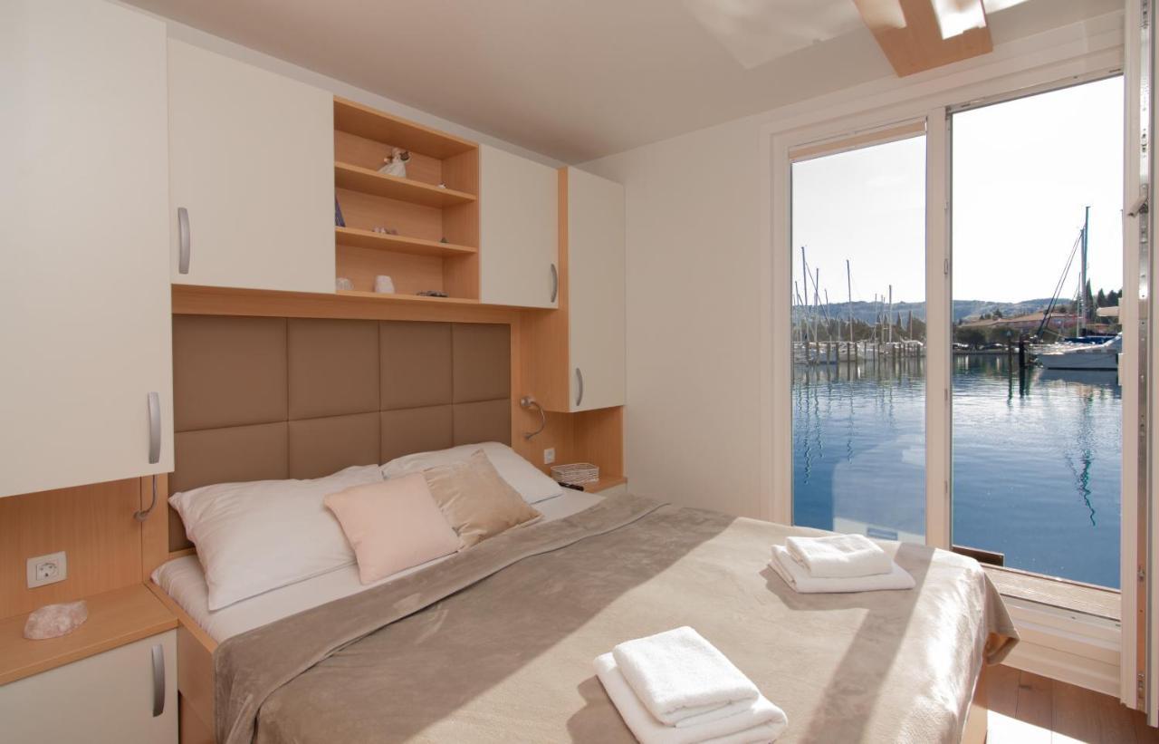 Апартаменты Eldamar Floating House Порторож Экстерьер фото